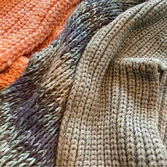 Bundle of 4 Knit Yarn Infinity Scarves - Picture 9 of 9